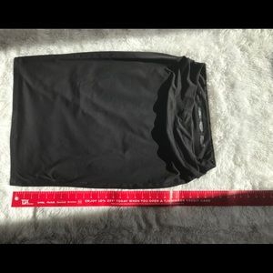 Black fitted skirt